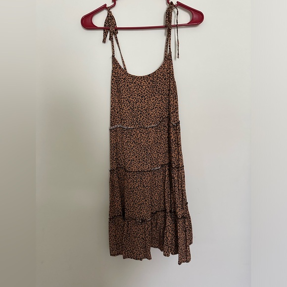 Flowy Leopard Dress - Size Large - Picture 5 of 5